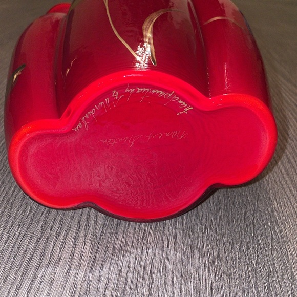 Beautiful Fenton Vase - Picture 9 of 9